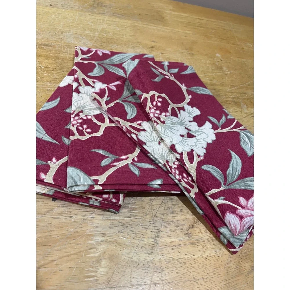 Pottery Barn Soule Print Plum Red Floral Linen Blend Napkins Set of 4 20x20 NEW